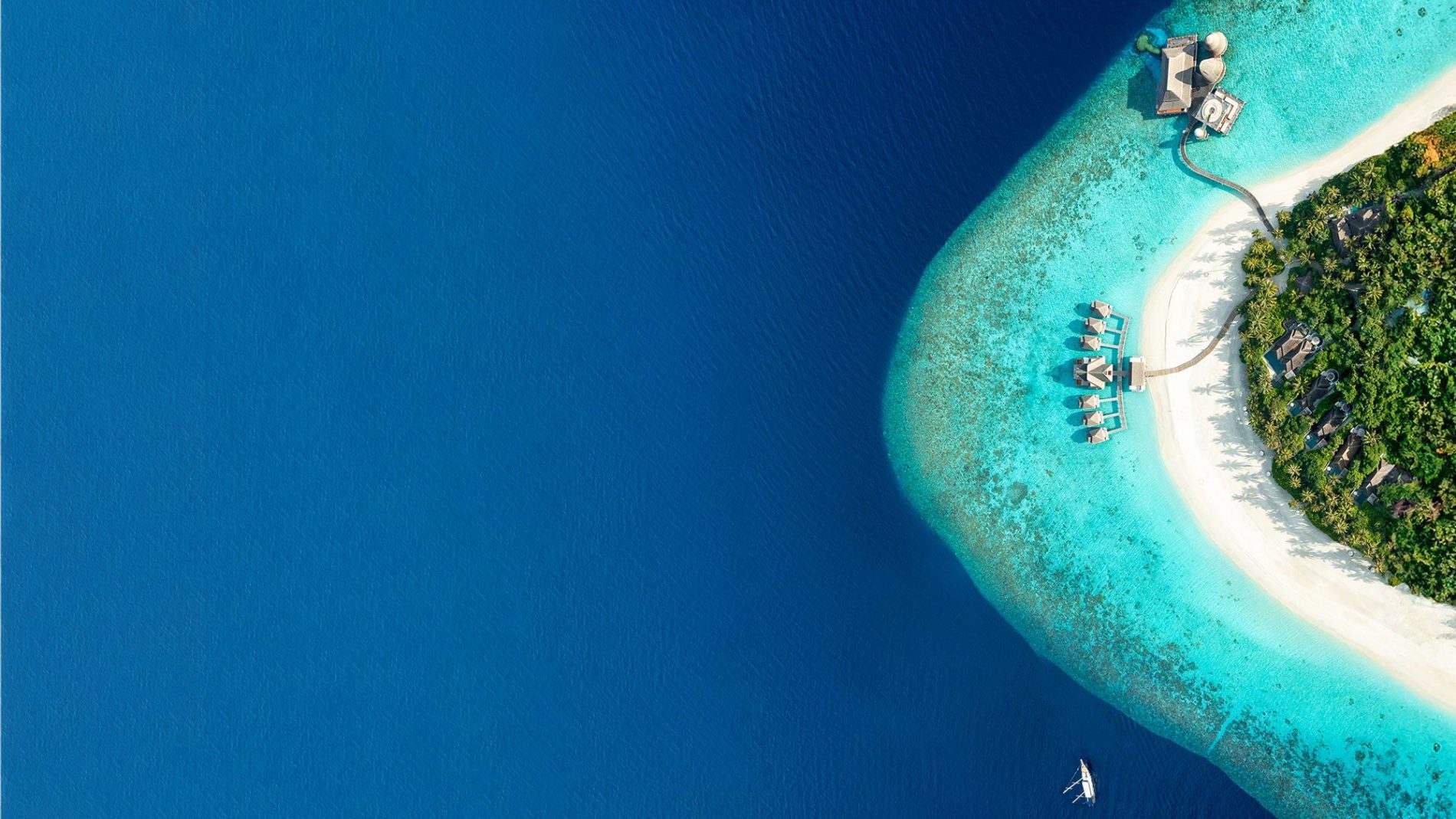 Anantara-Kihavah---Aerial-Hero-Shot_16_9-2024